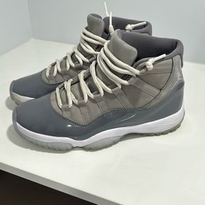 Used condition Air Jordan Cool Grey 11’s Men’s Size 9